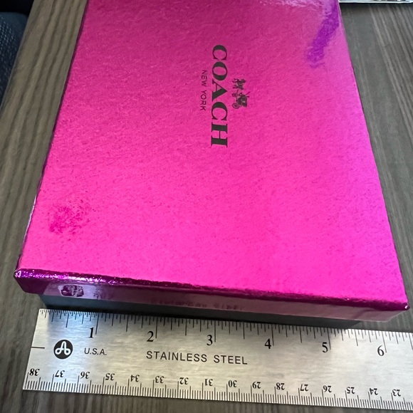 EUC Coach Empty Box & paper bag - Picture 6 of 6